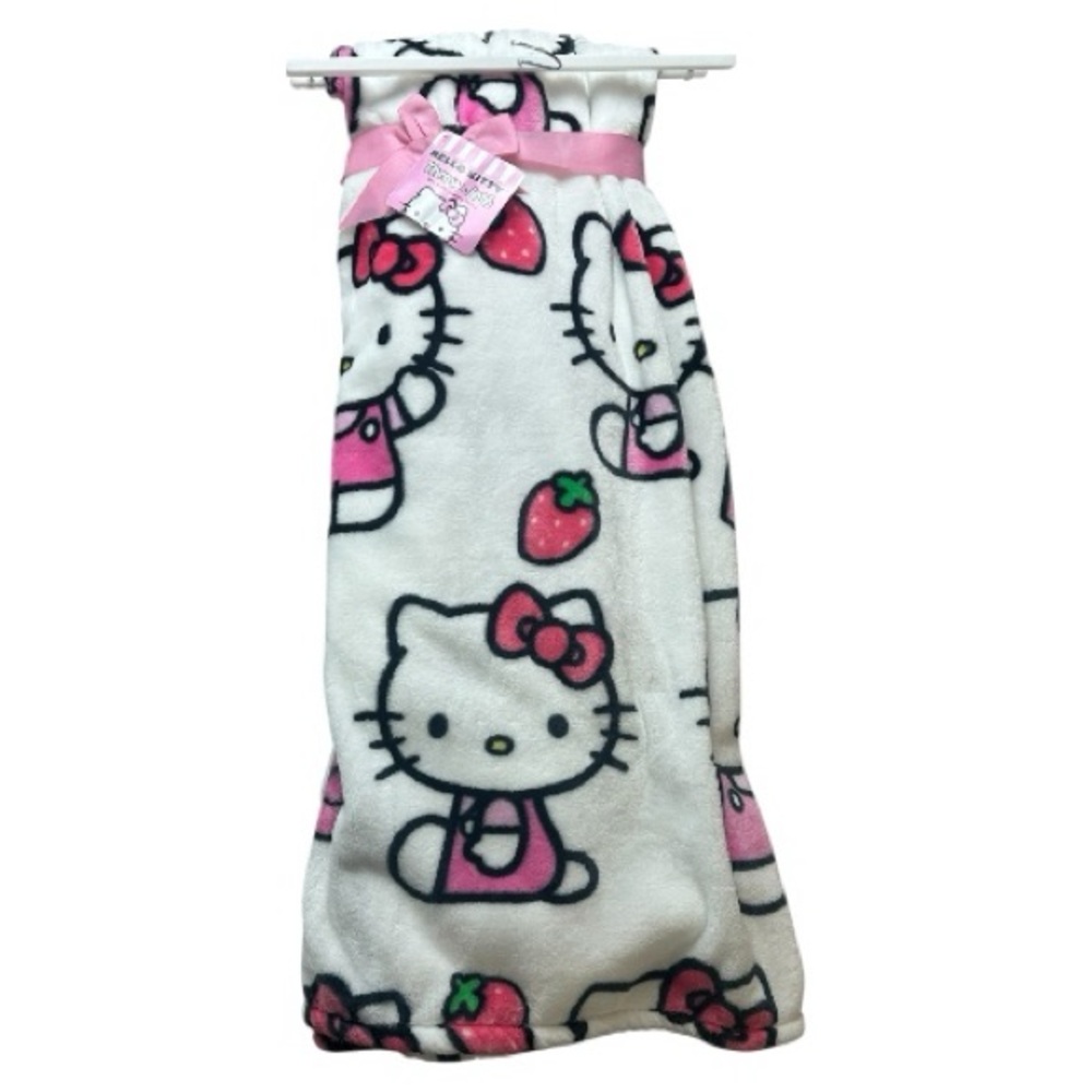 NWT Hello Kitty Strawberry Milkshake Throw
